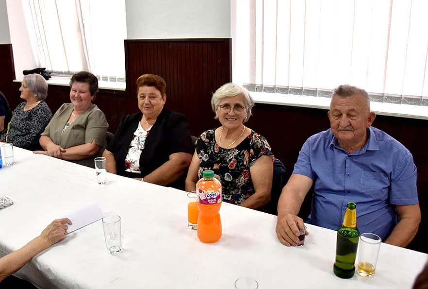 SKUPŠTINA, PA DRUŽENJE: Kaptolački umirovljenici tradicionalno se okupili uz blagdan Duhova