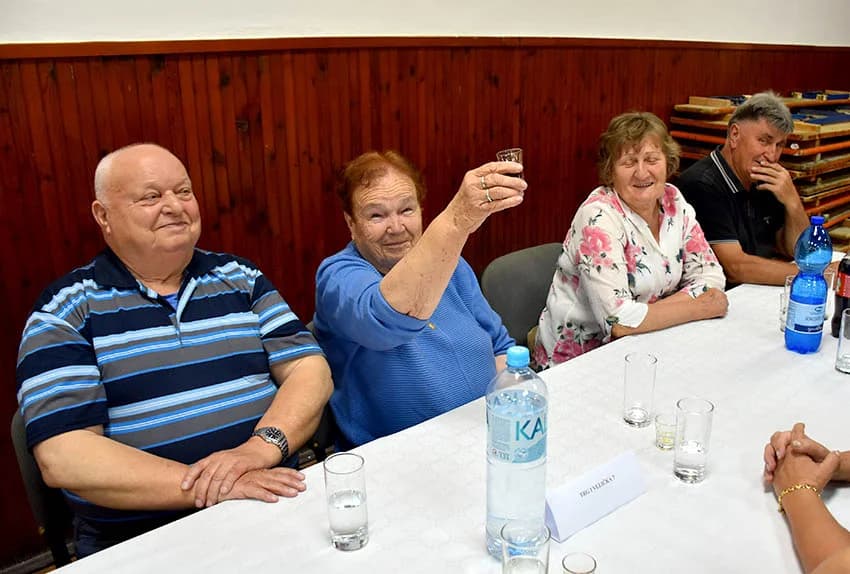 SKUPŠTINA, PA DRUŽENJE: Kaptolački umirovljenici tradicionalno se okupili uz blagdan Duhova