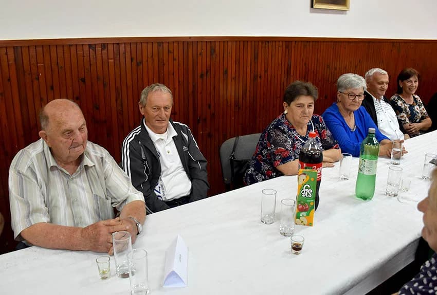 SKUPŠTINA, PA DRUŽENJE: Kaptolački umirovljenici tradicionalno se okupili uz blagdan Duhova