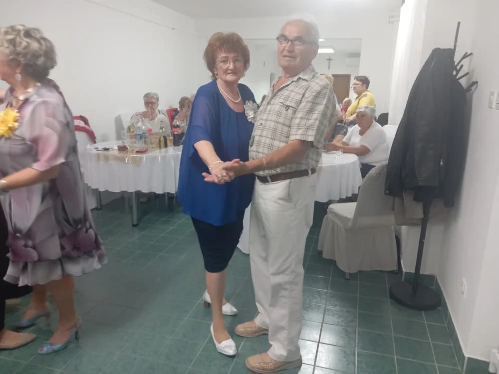 Veličkim umirovljenicima na zabavi su pridružili prijatelje iz Baranje