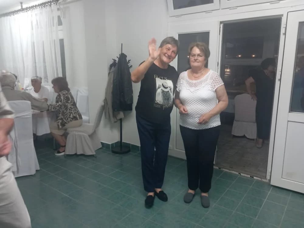 Veličkim umirovljenicima na zabavi su pridružili prijatelje iz Baranje