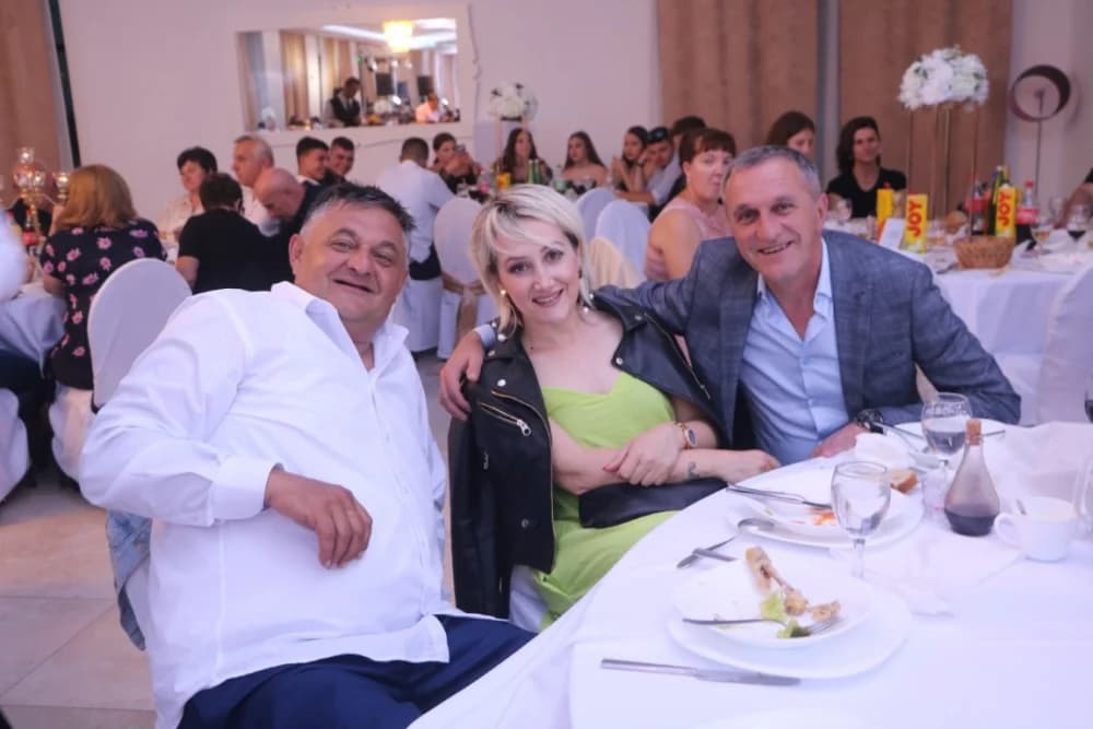 PRAVO VESELJE: Svadbu Mate Pavića i Ane Damljanović uz gotovo 400 gostiju svirački ukrasio legendarni Borko Radivojević i njegovi Tigrovi