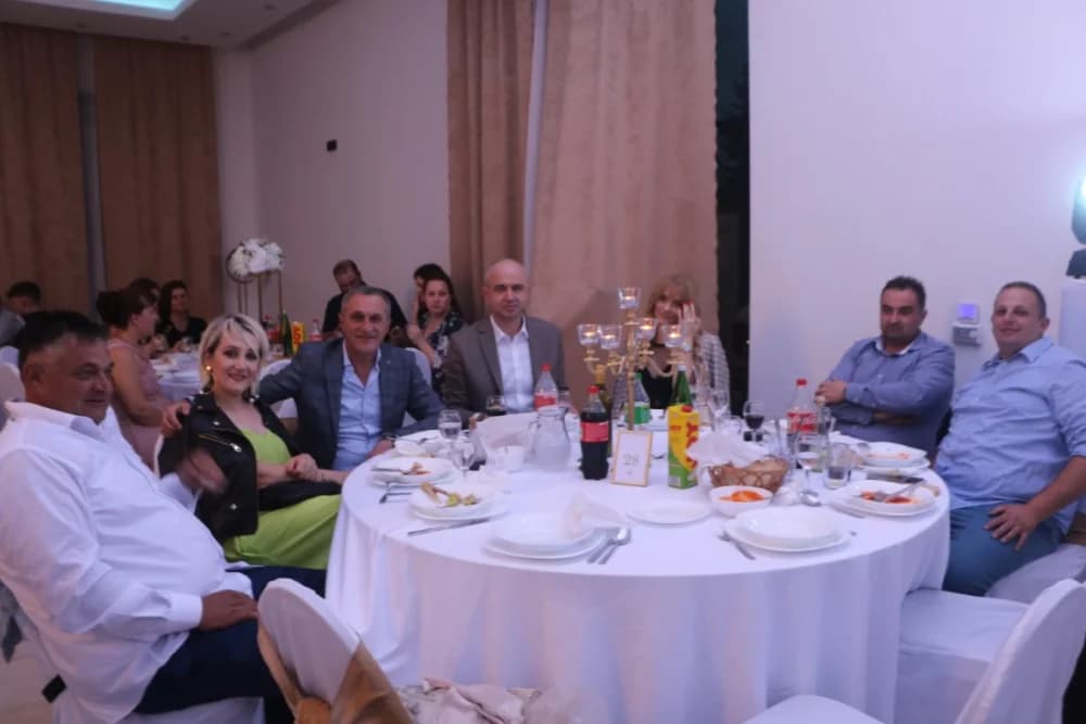 PRAVO VESELJE: Svadbu Mate Pavića i Ane Damljanović uz gotovo 400 gostiju svirački ukrasio legendarni Borko Radivojević i njegovi Tigrovi
