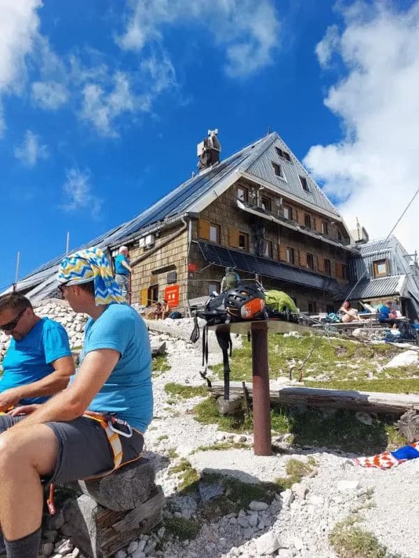 [FOTO] Kutjevački planinari osvojili Triglav: Uzbudljivi uspon na najviši vrh Slovenije