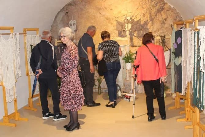 Otvorena izložba zidnih tapiserija autorice Slavice Šperanda