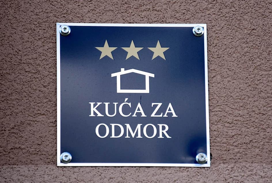 OTVORENA KUĆA ZA ODMOR OBITELJI MODRUŠIĆ: Belgijanci prvi gosti „Tihog raja“