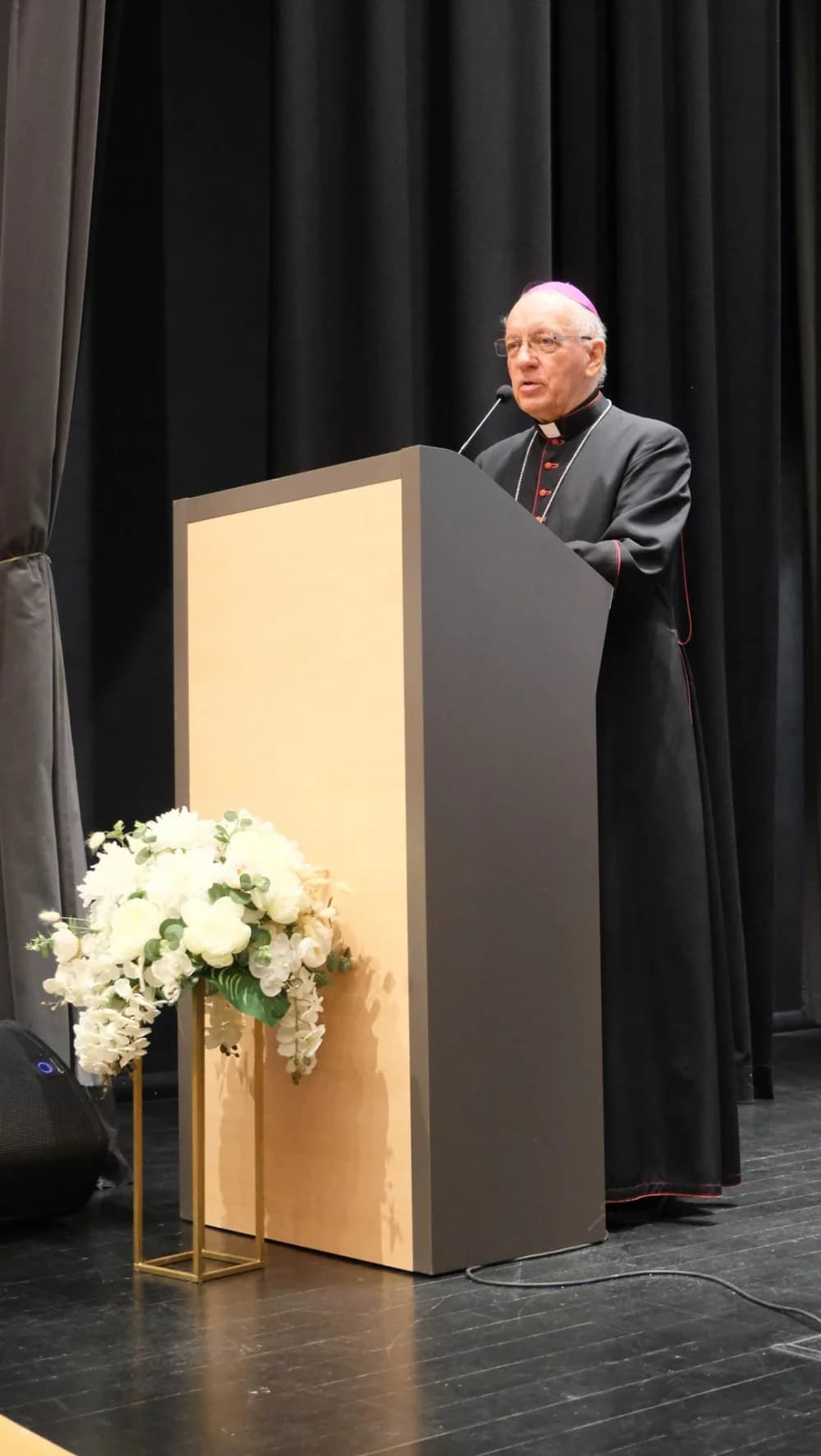Biskup Škvorčević sudjelovao na roditeljskom sastanaku učenika Katoličke gimnazije