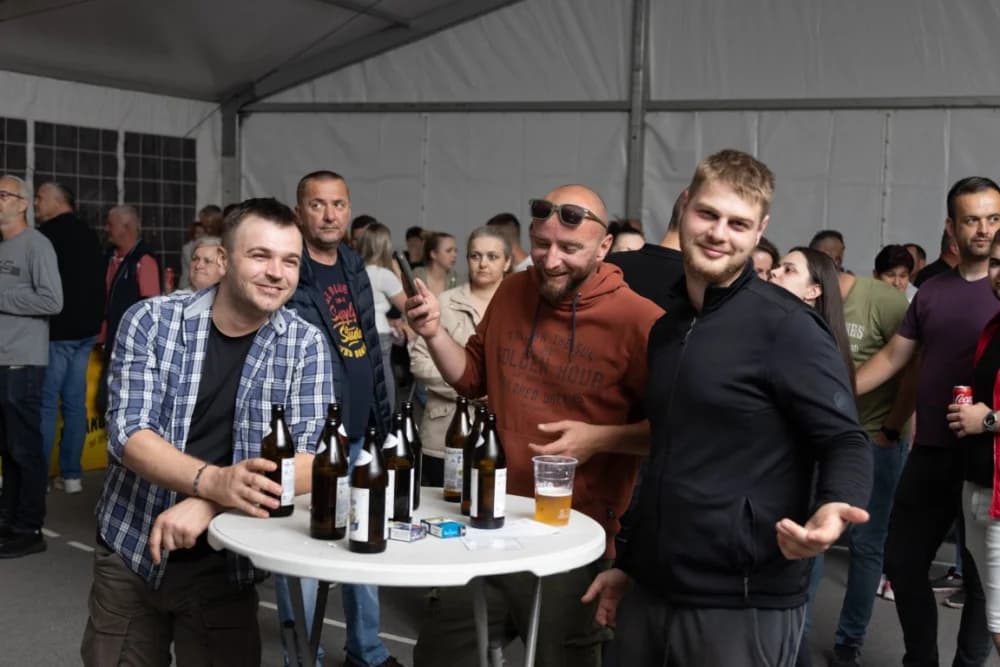 (FOTO) Dražen Zečić oduševio brojne obožavatelja u Velikoj