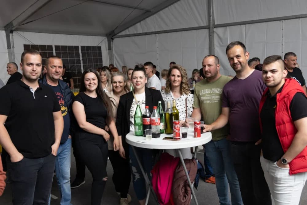 (FOTO) Dražen Zečić oduševio brojne obožavatelja u Velikoj