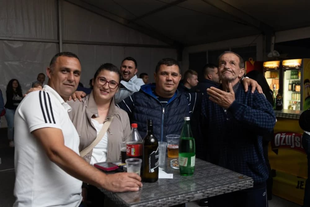 (FOTO) Dražen Zečić oduševio brojne obožavatelja u Velikoj