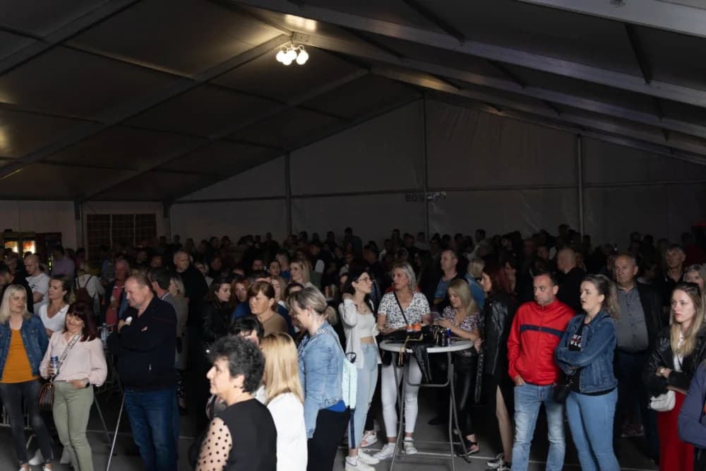 (FOTO) Dražen Zečić oduševio brojne obožavatelja u Velikoj