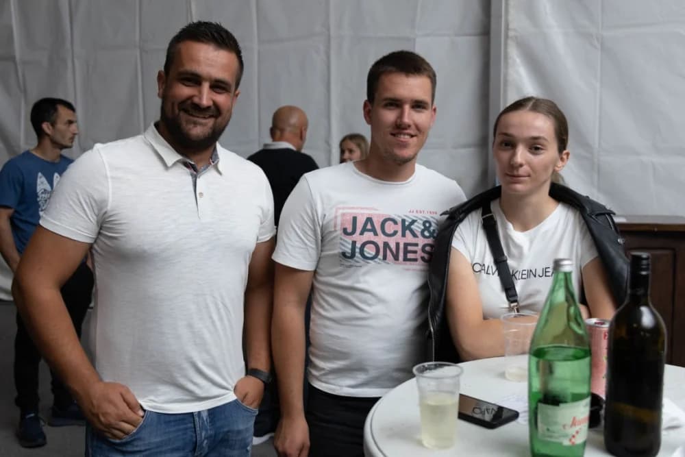 (FOTO) Dražen Zečić oduševio brojne obožavatelja u Velikoj