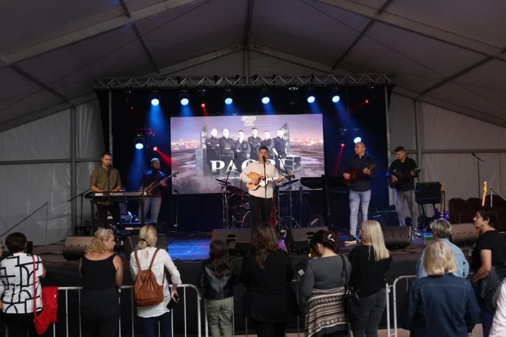 (FOTO) Dražen Zečić oduševio brojne obožavatelja u Velikoj