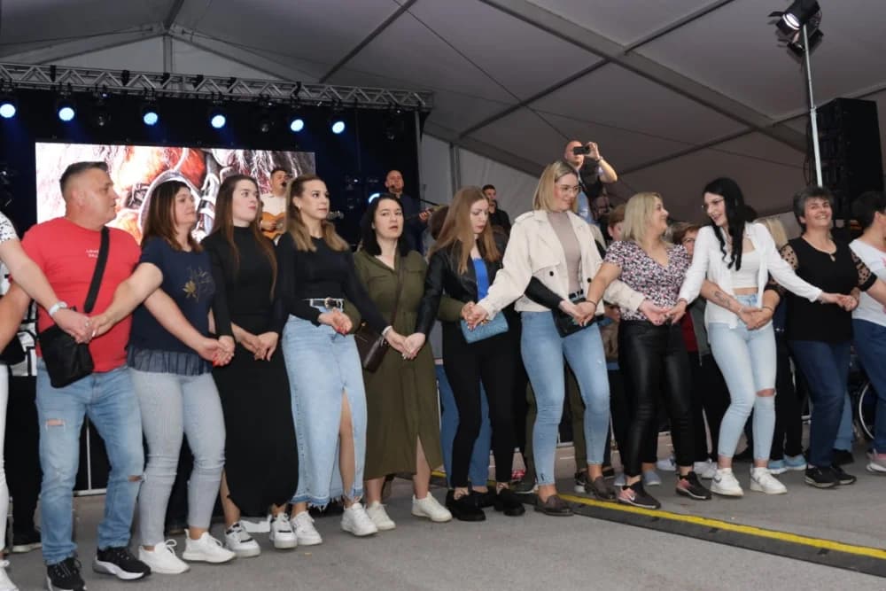 (FOTO) Dražen Zečić oduševio brojne obožavatelja u Velikoj