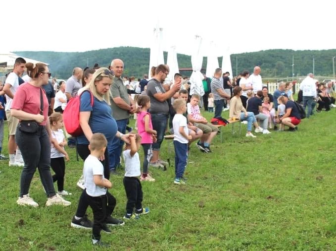 KONJIČKI KLUB PLETERNICA: Na hipodromu prvi put organizirali Dane otvorenih vrata
