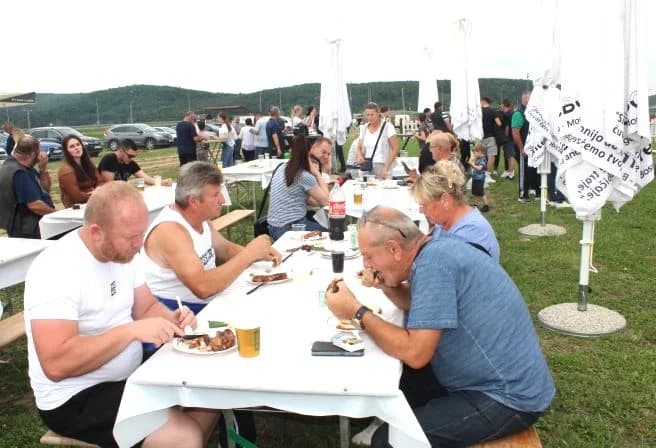 KONJIČKI KLUB PLETERNICA: Na hipodromu prvi put organizirali Dane otvorenih vrata