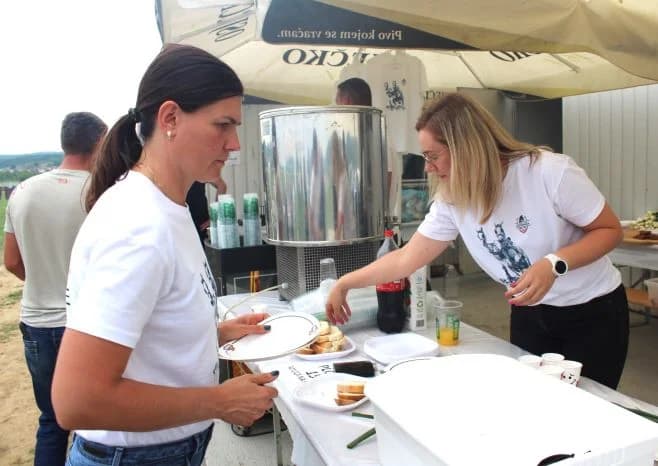 KONJIČKI KLUB PLETERNICA: Na hipodromu prvi put organizirali Dane otvorenih vrata