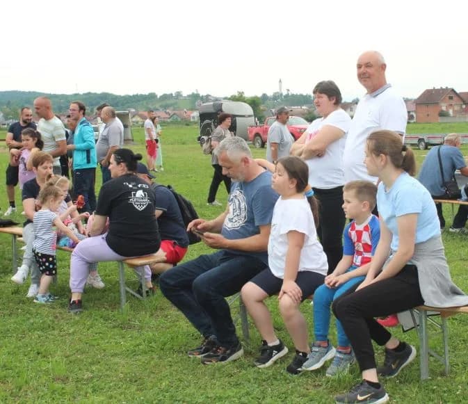 KONJIČKI KLUB PLETERNICA: Na hipodromu prvi put organizirali Dane otvorenih vrata