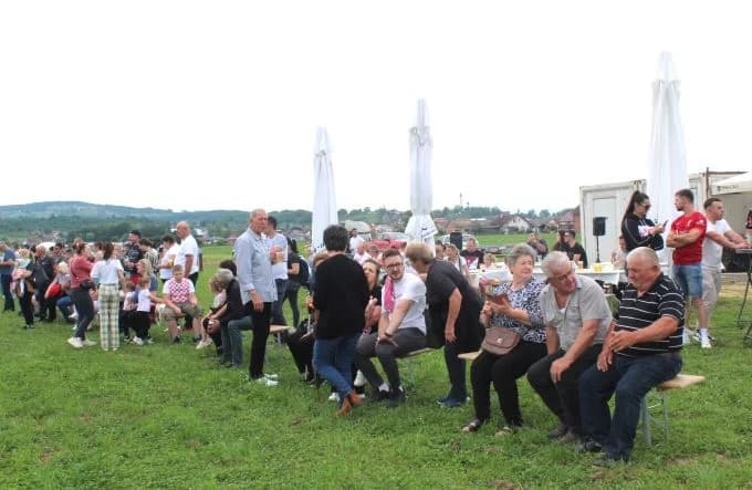 KONJIČKI KLUB PLETERNICA: Na hipodromu prvi put organizirali Dane otvorenih vrata