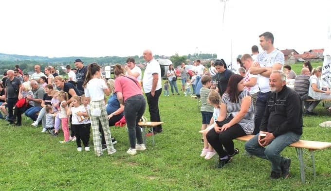 KONJIČKI KLUB PLETERNICA: Na hipodromu prvi put organizirali Dane otvorenih vrata