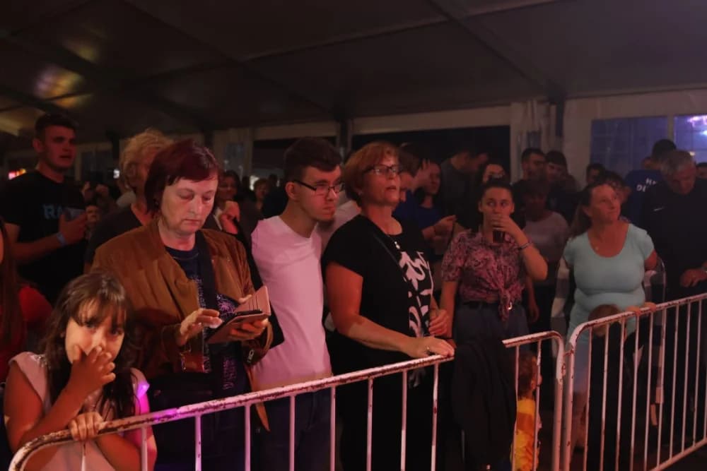(FOTO) Uz Ceciliju u Velikoj i njene izvedbe najgromoglasnije bile mlade Hercegovke i Hercegovci, članovi HKUD-a Aladinići iz Dubrava