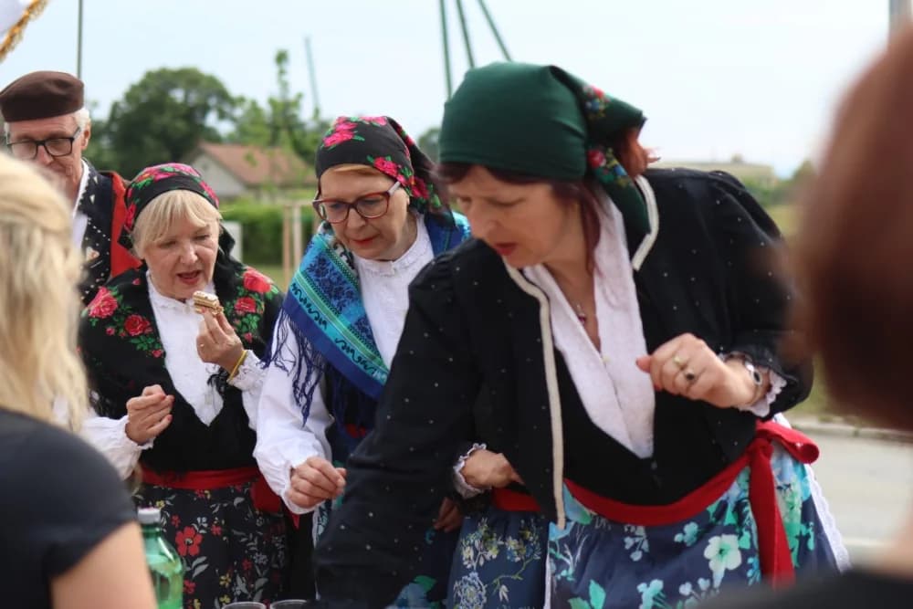 (VELIKA FOTOGALERIJA) Smotra folklora u Velikoj ʼČuvajmo običaje zavičajaʼ