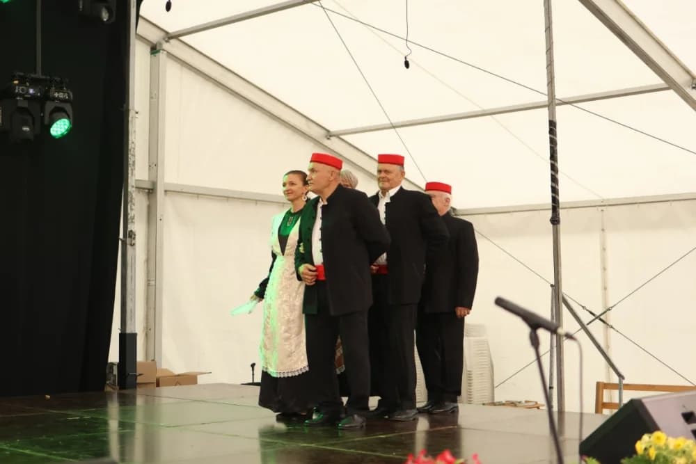 (VELIKA FOTOGALERIJA) Smotra folklora u Velikoj ʼČuvajmo običaje zavičajaʼ