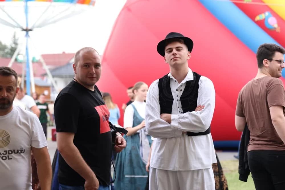 (VELIKA FOTOGALERIJA) Smotra folklora u Velikoj ʼČuvajmo običaje zavičajaʼ