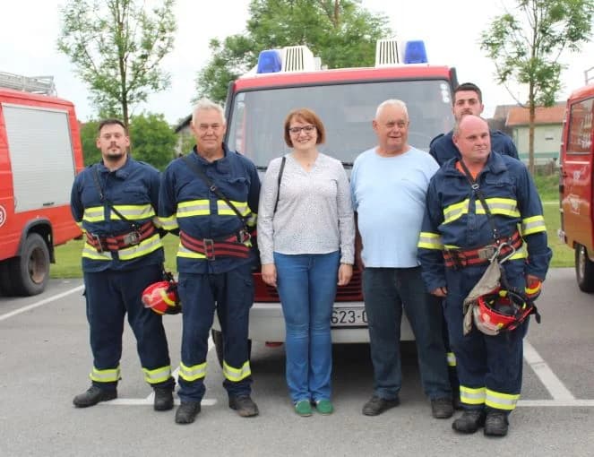 VATROGASNI CENTAR PLETERNICA: Na prostoru Športsko-rekreacijskog centra održana združena pokazna vježba