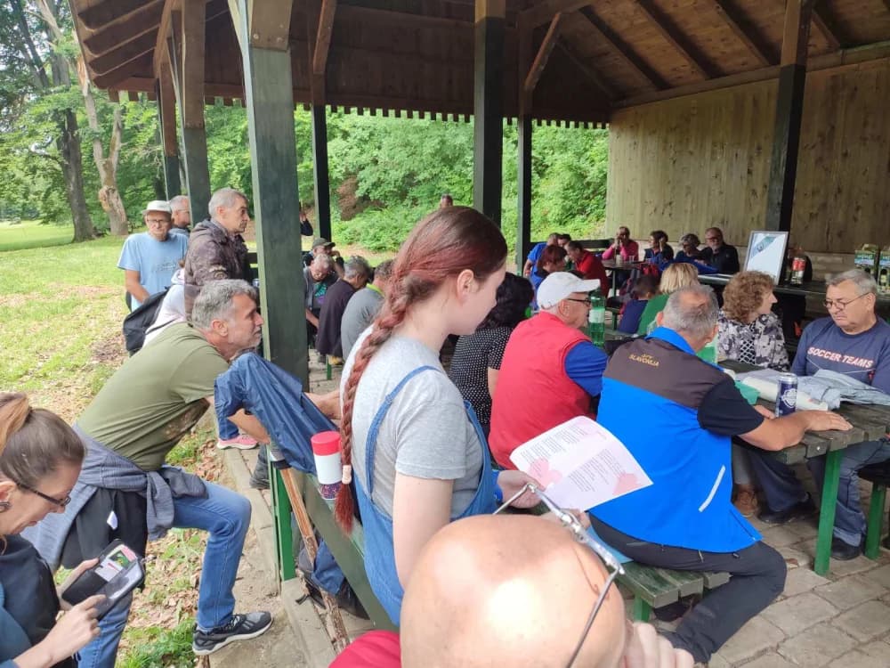 TRADICIJA NA DILJ GORI: Požeški pjesnici Đurđa Crnković i Davor Zakšek dobili nagrade na Sovskom jezeru