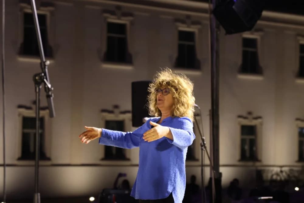 (FOTOGALERIJA) Koncert ispred Katedrale: ʼOvim svečanim koncertom zaokružujemo svoju koncertnu sezonuʼ