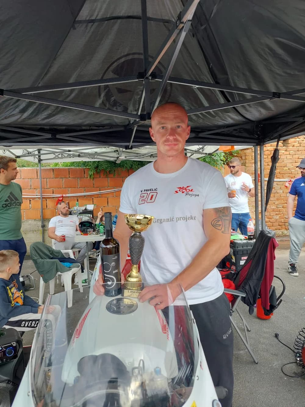 MOTO SPORT: Vjekoslav Pavelić prvi, a Josip Ćurti drugi na utrci u Sloveniji, Sokol klupski drugi