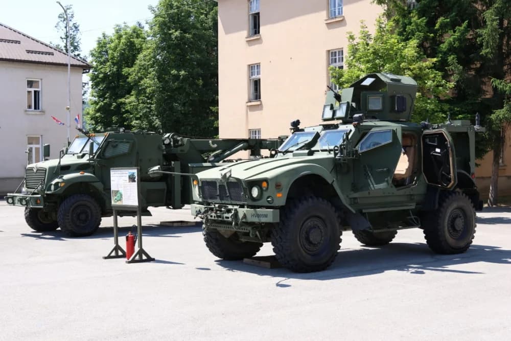 (FOTOGALERIJA) Održan Dan otvorenih vrata u Vojarni 123. brigade