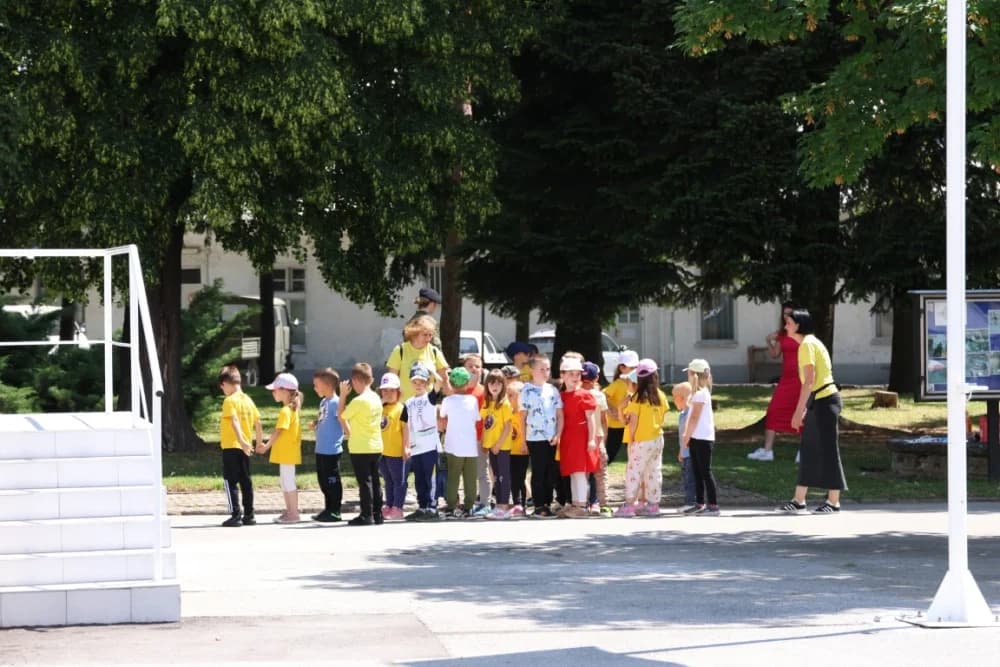 (FOTOGALERIJA) Održan Dan otvorenih vrata u Vojarni 123. brigade