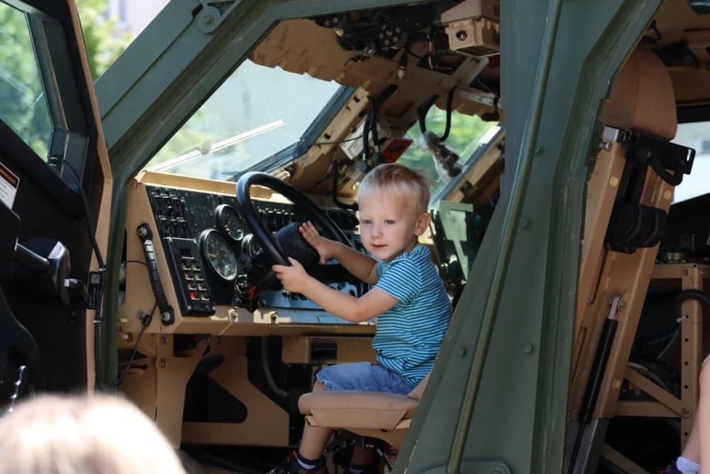 (FOTOGALERIJA) Održan Dan otvorenih vrata u Vojarni 123. brigade