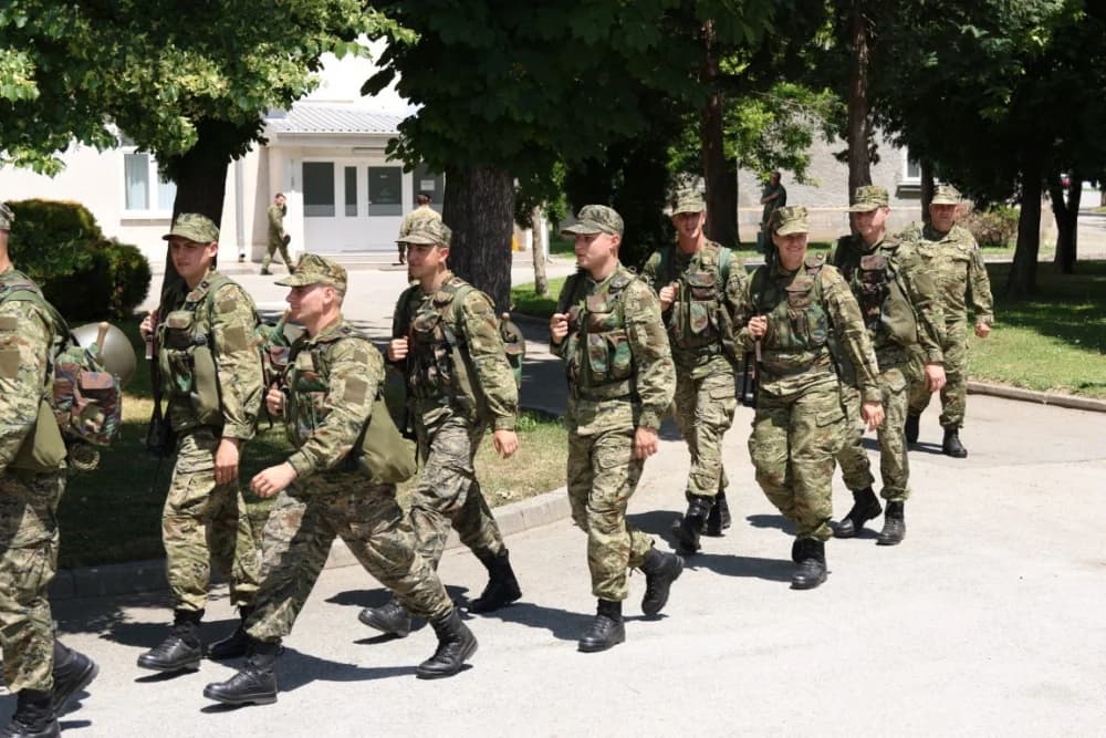 (FOTOGALERIJA) Održan Dan otvorenih vrata u Vojarni 123. brigade