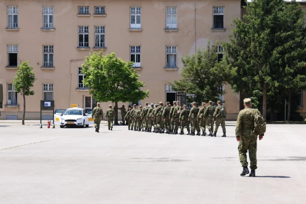 (FOTOGALERIJA) Održan Dan otvorenih vrata u Vojarni 123. brigade