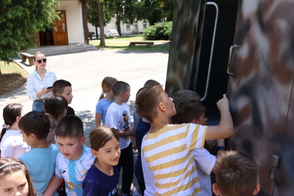 (FOTOGALERIJA) Održan Dan otvorenih vrata u Vojarni 123. brigade