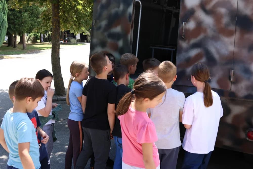 (FOTOGALERIJA) Održan Dan otvorenih vrata u Vojarni 123. brigade