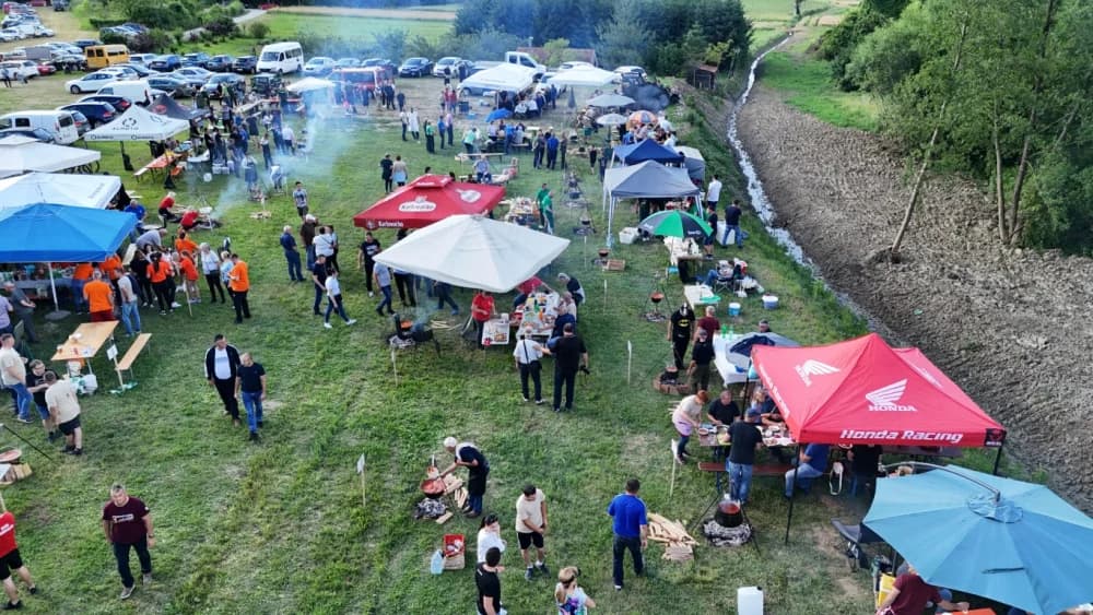(FOTOGALERIJA) Najbolji majstori ribljeg paprikaša su tandem Božo i Jela, te dva Milkovića Vlado i Branko