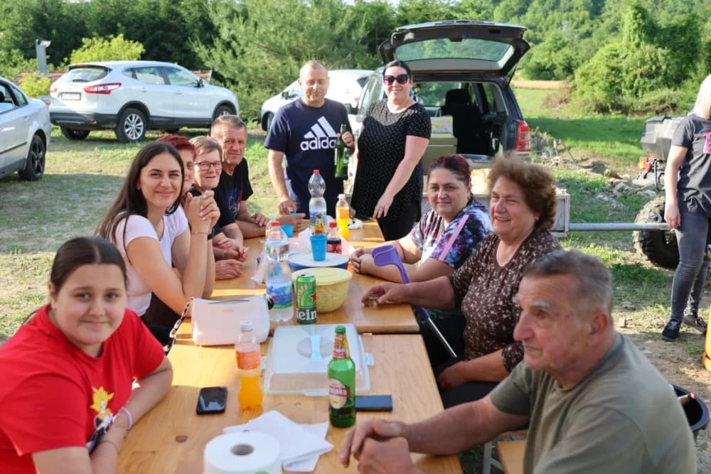 (FOTOGALERIJA) Najbolji majstori ribljeg paprikaša su tandem Božo i Jela, te dva Milkovića Vlado i Branko