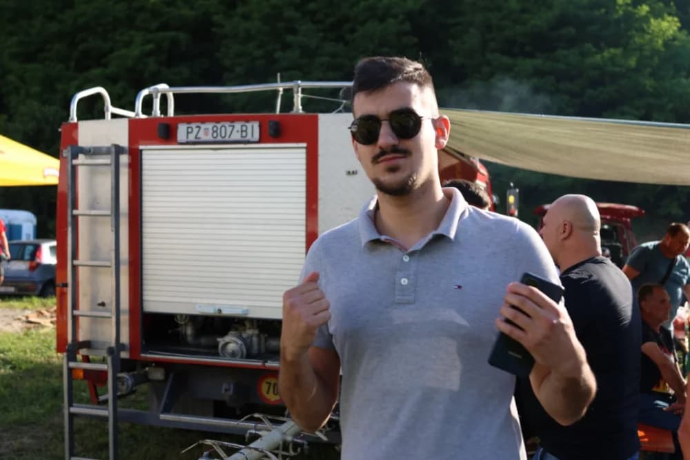 (FOTOGALERIJA) Najbolji majstori ribljeg paprikaša su tandem Božo i Jela, te dva Milkovića Vlado i Branko