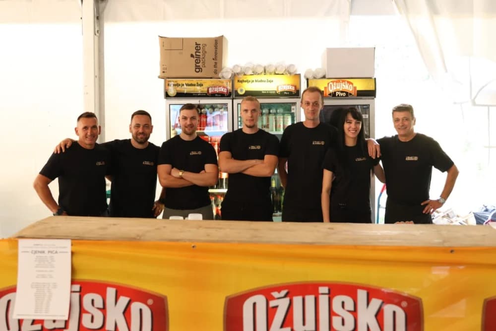 (FOTOGALERIJA) Najbolji majstori ribljeg paprikaša su tandem Božo i Jela, te dva Milkovića Vlado i Branko