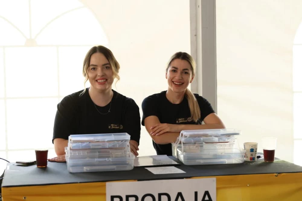 (FOTOGALERIJA) Najbolji majstori ribljeg paprikaša su tandem Božo i Jela, te dva Milkovića Vlado i Branko