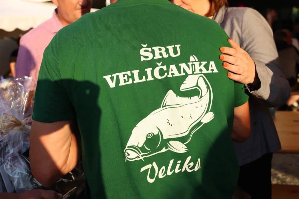 (FOTOGALERIJA) Najbolji majstori ribljeg paprikaša su tandem Božo i Jela, te dva Milkovića Vlado i Branko