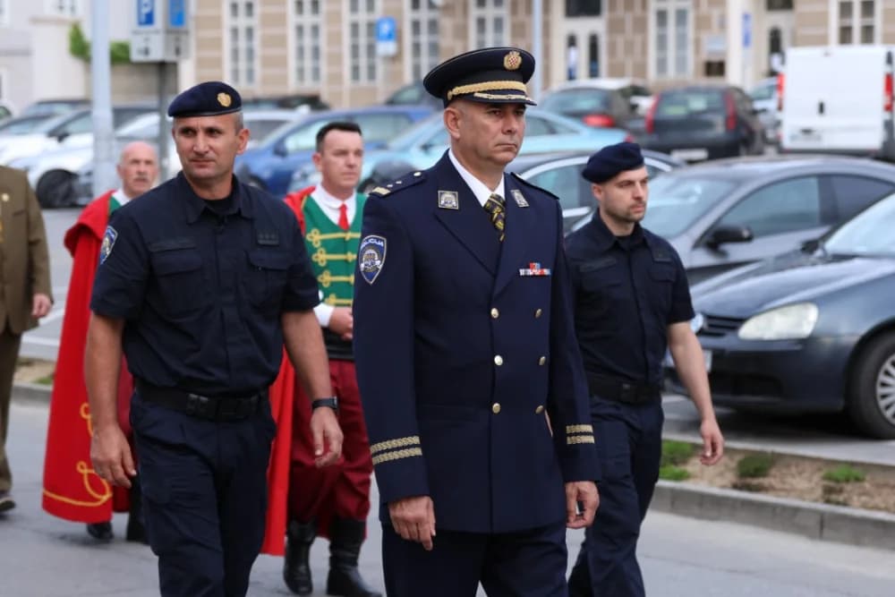 Tijelovska procesija ulicama grada Požege (FOTOGALERIJA)