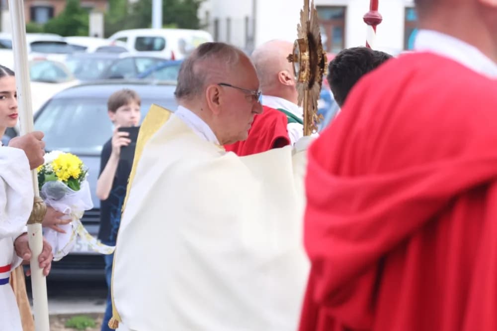 Tijelovska procesija ulicama grada Požege (FOTOGALERIJA)