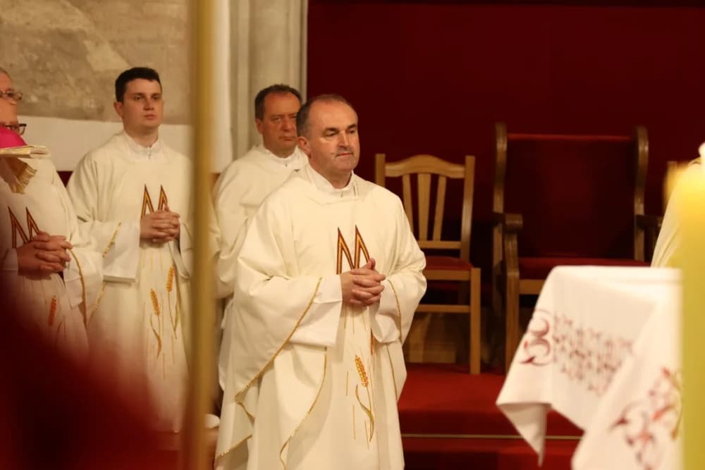 Tijelovska procesija ulicama grada Požege (FOTOGALERIJA)