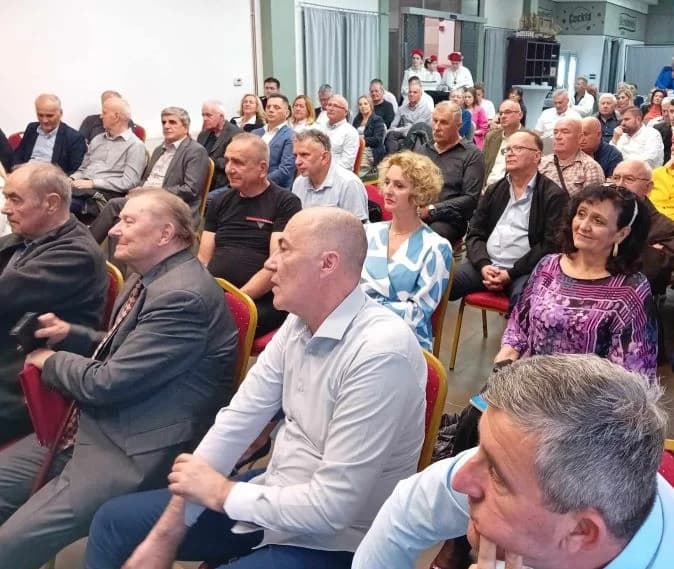 UZ DAN DRŽAVNOSTI: Požeški Peićevci i Ćiro Gašparac sudjelovali na poetskoj manifestaciji u Zagrebu