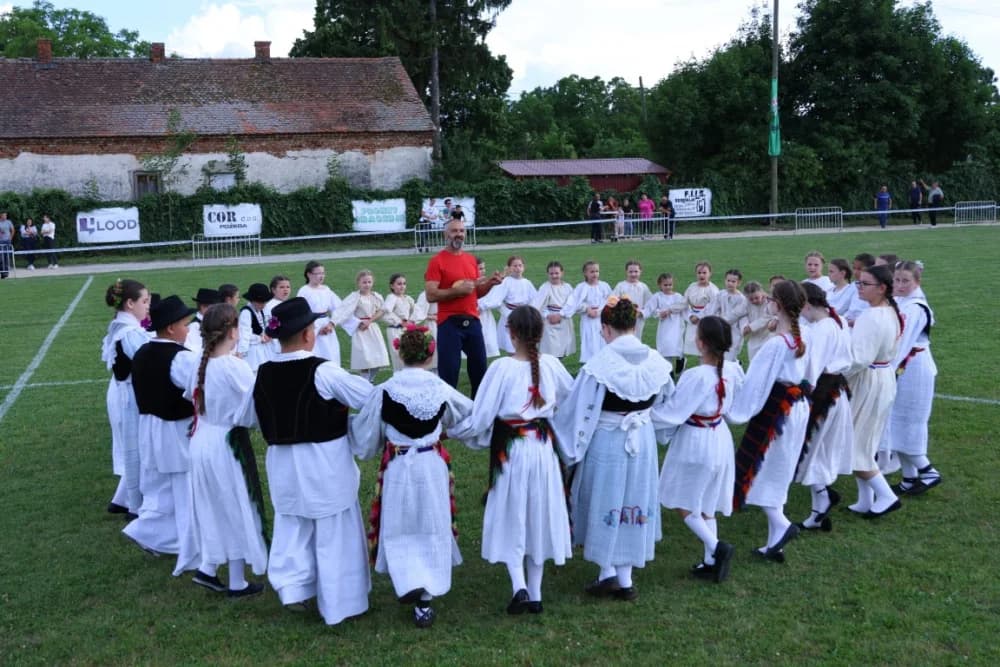 (FOTOGALERIJA) Uz 70. obljetnicu postojanja i rada u Biškupcima odigrana revijalna utakmica: NK BSK Biškupci – GNK Dinamo Veterni 5:5